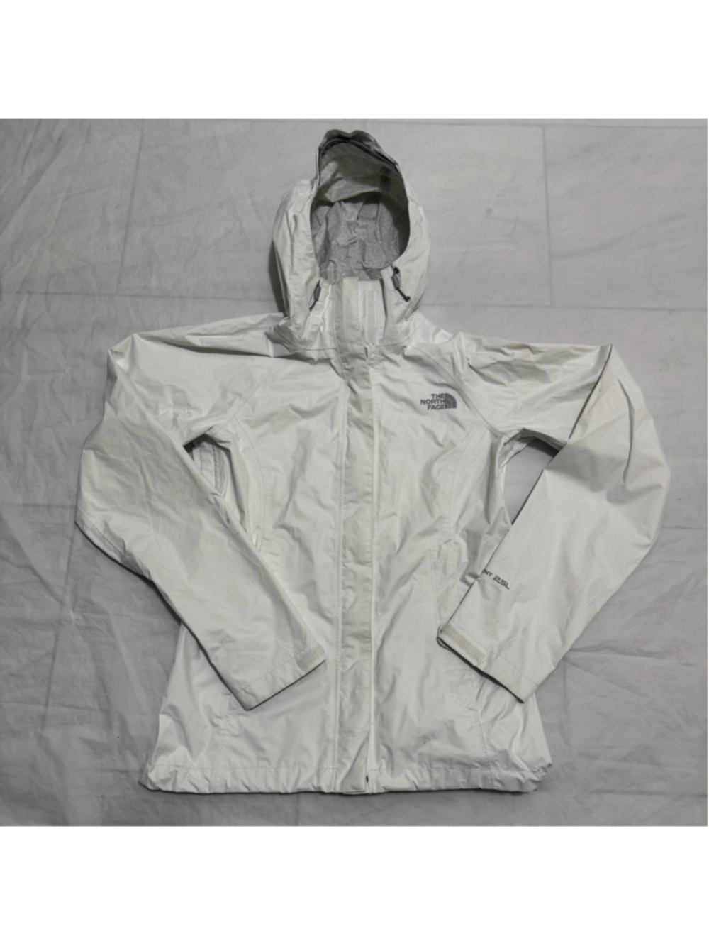 The North Face Women’s HyVent 2.5L Venture Rain Jacket XS